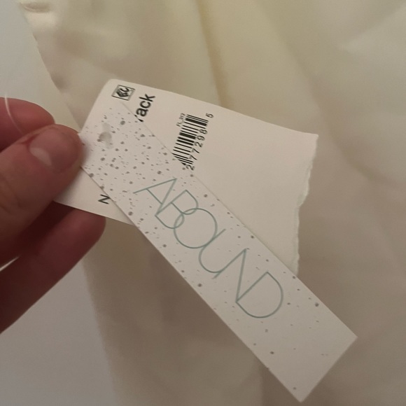 Off white tank top with lace trim around neckline. New with tags and never worn - Picture 4 of 4